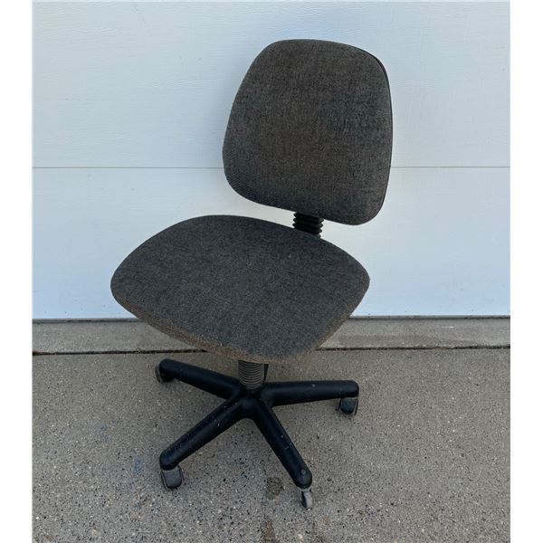 FIVE-WHEEL OFFICE CHAIR