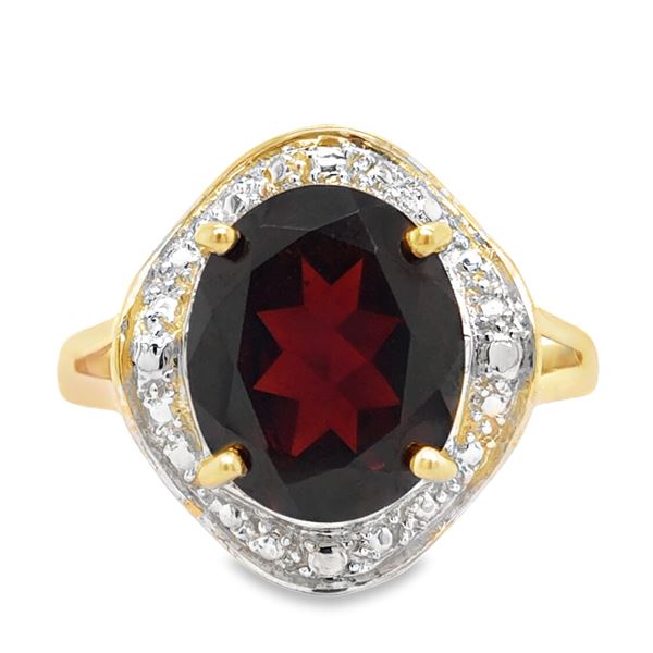 10K Gold Garnet Solitaire Cocktail Ring