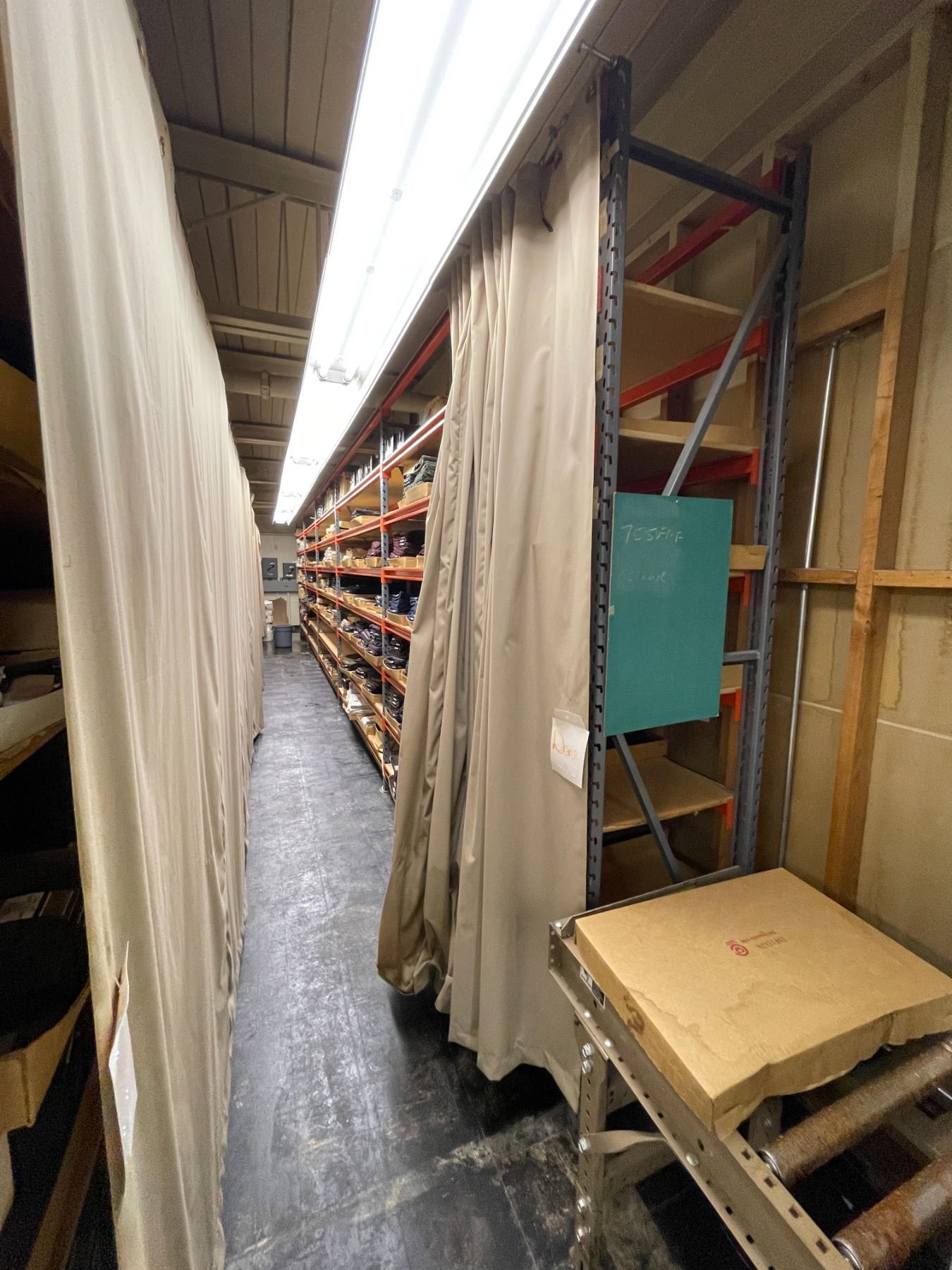 Adjustable Commercial Steel Warehouse Racking 2.5 x 8.25 x 9' (x5) (7 ...