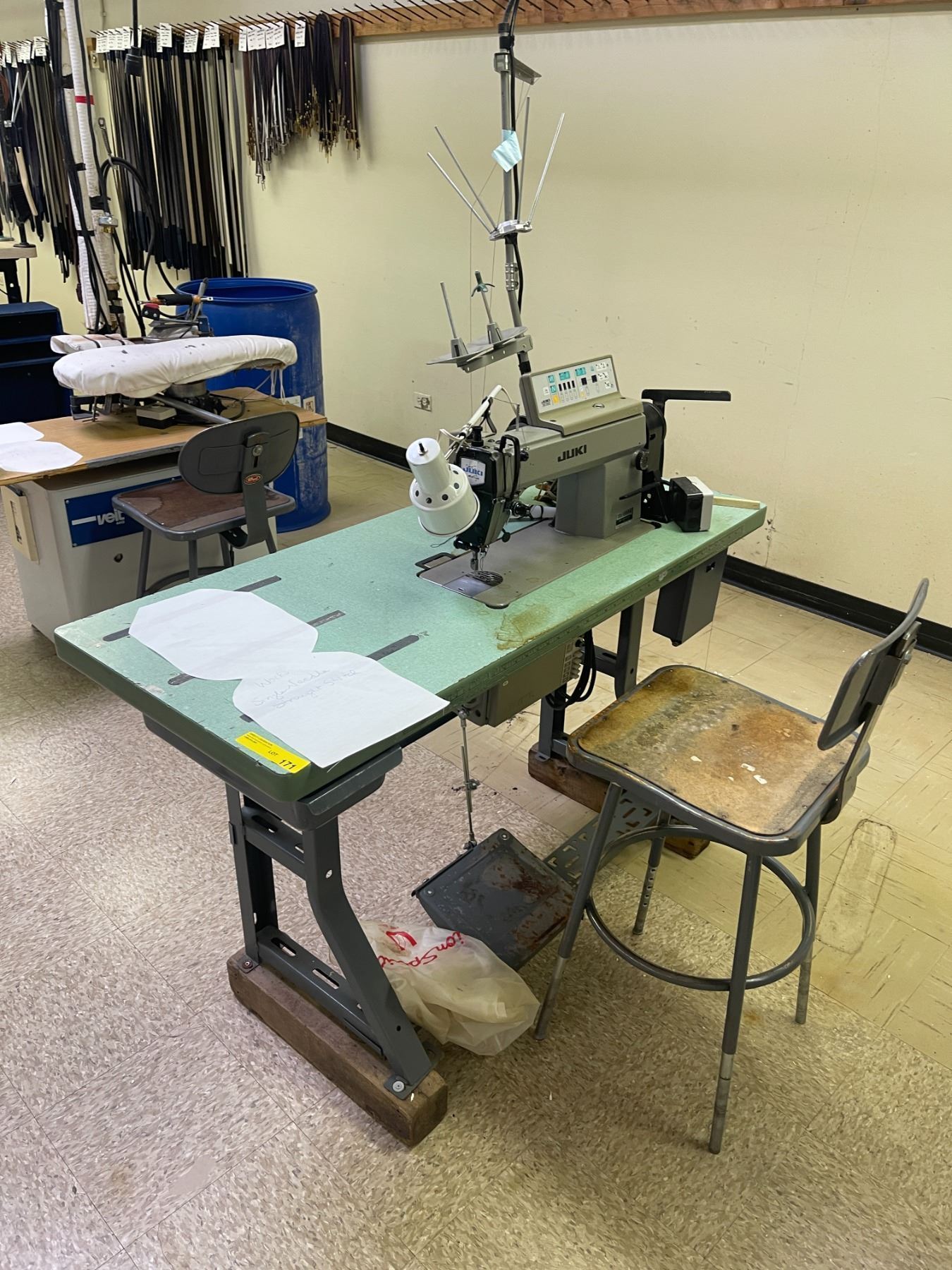 6+ Sewing Machine Price Juki DDL-5550-6 Sewing Machine Station (Working)