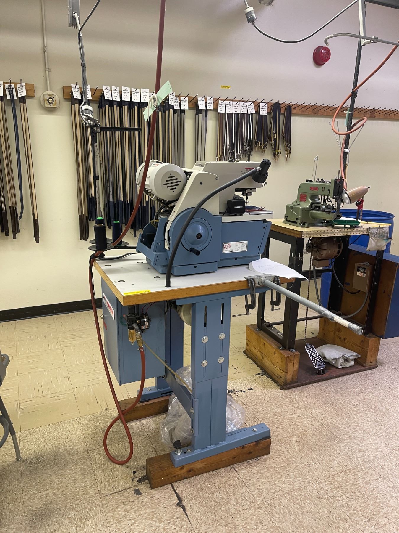 Reece Button Reece MQ54 104-400 Series Button Hole Stitcher Station That Cuts, Sews ...