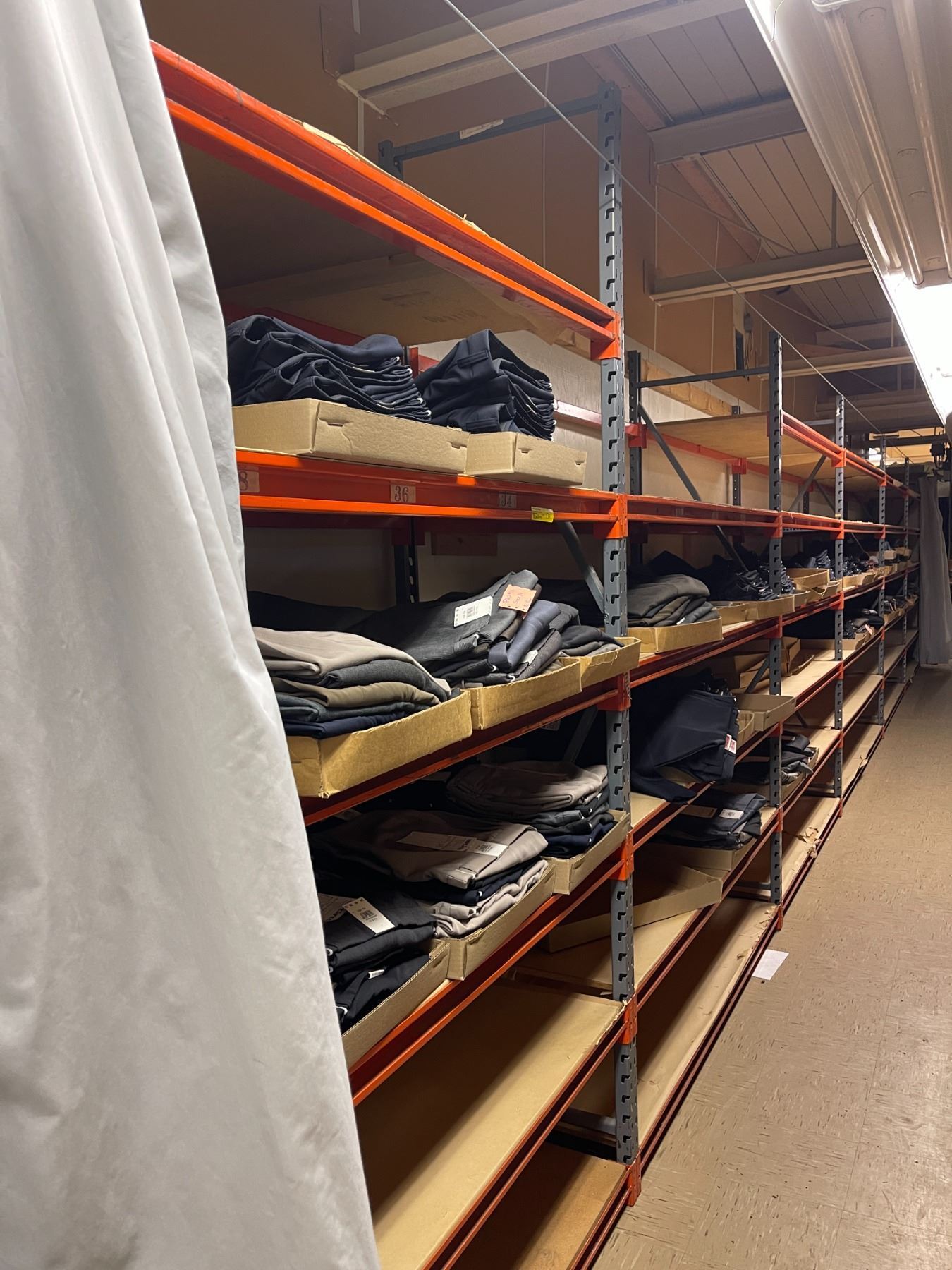 Adjustable Commercial Steel Warehouse Racking 2.5 x 8.25 x 9' (x6) (5/6 ...