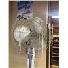 Image 2 : Vintage Clyde 124-20 Commercial Floor Fan (Working)