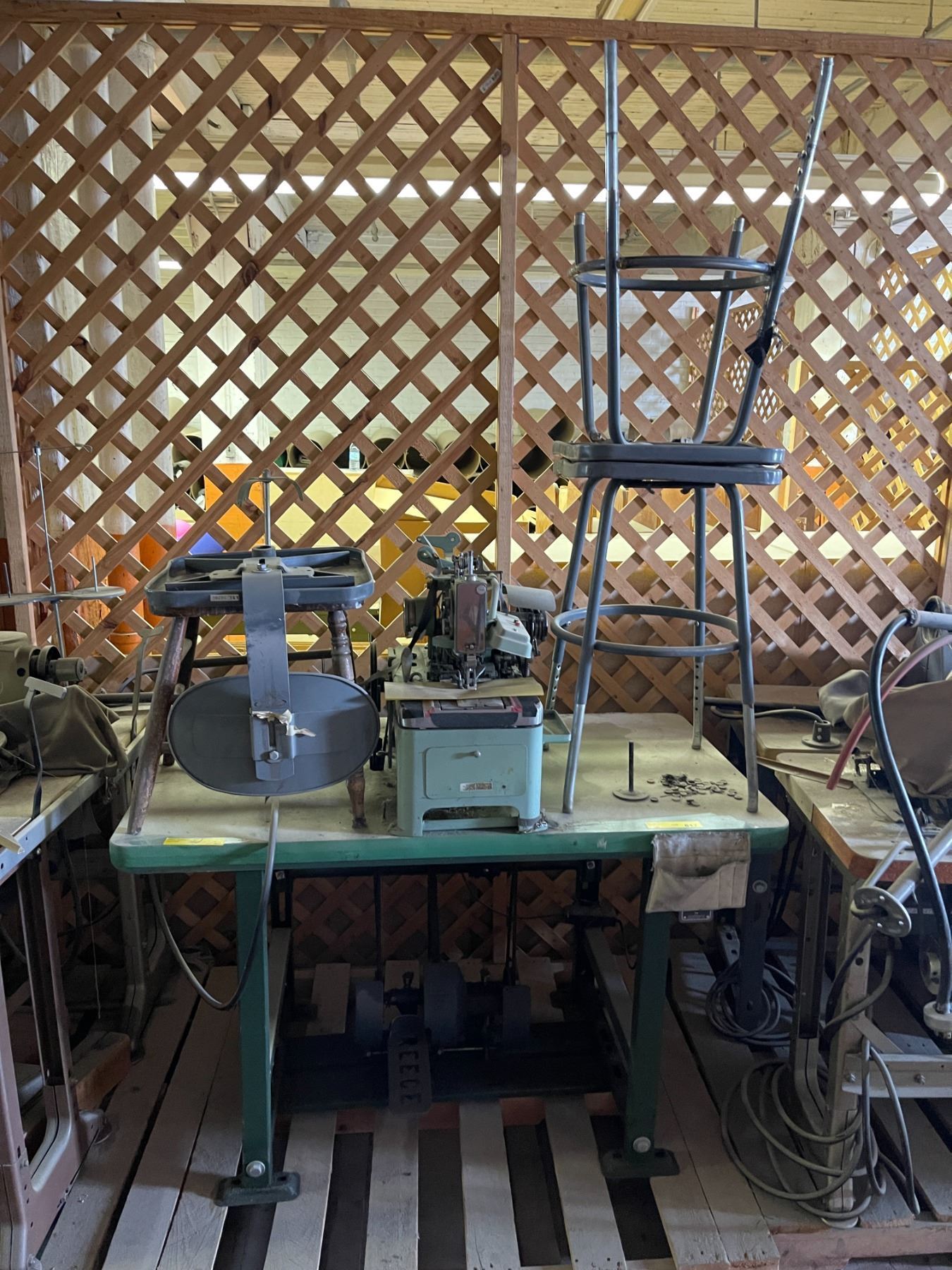 Reece Button Pallet lot - Reece Button Hole Punch & Sewing Machine Station w/ 2 ...