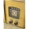 Image 2 : Vintage Wooden Westinghouse B-470 Radio