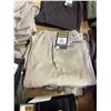 Image 8 : Table lot - Various Styles / Sized Pants (Approx. 100 Pc)