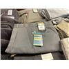 Image 8 : Table lot - Various Styles / Sized Pants (Approx. 150 Pc)