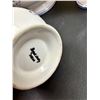 Image 8 : Kitchen storage canisters