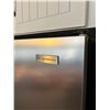 Image 2 : Frigidiare Fridge