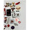 Image 2 : Assortment of costume pins and accessories
