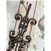 Image 2 : Cast Iron Décor