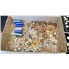 Image 1 : LARGE LOT OF CANADIAN & FOREIGN CURRENCY