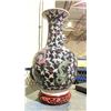 Image 3 : CHINESE DRAGON MOTIF VASE ON STAND ARTIST SIGNED