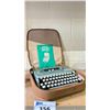 Image 1 : VINTAGE EMPIRE PORTABLE TYPEWRITER WITH CASE