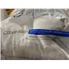 Image 2 : Calvin Klein Set of 2 Premium Luxury Pillows Standard Queen