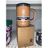 Image 3 : HydroFlask 24oz Soft Touch Mug