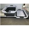 Image 1 : Lot of 2 Collapsible Laundry Baskets