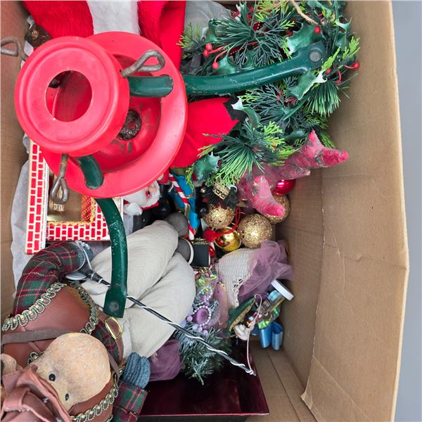 Lot of miscellaneous Christmas décor