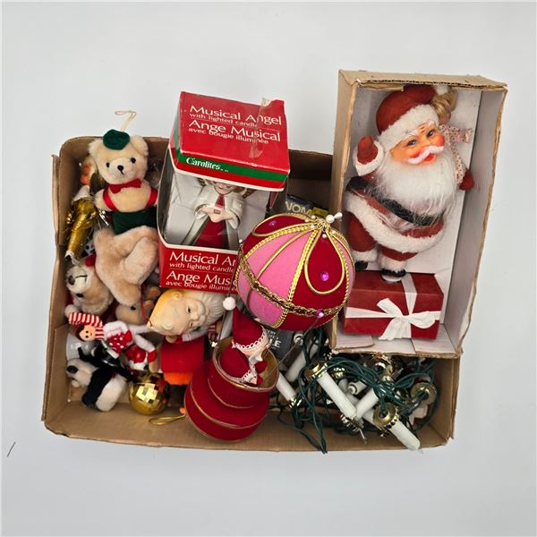 Lot of vintage Christmas décor