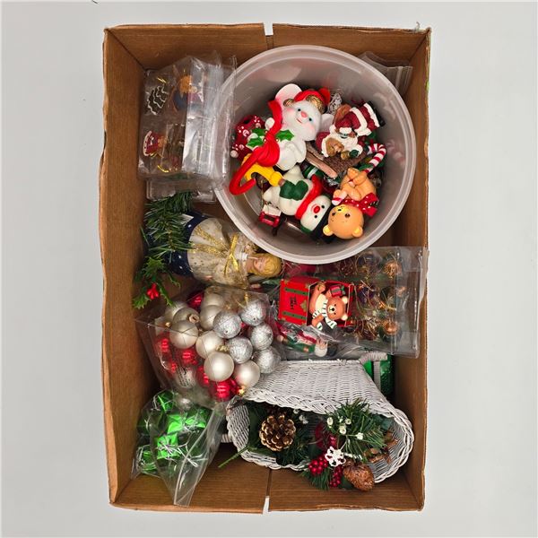 Lot of Christmas décor