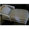 Image 1 : White wicker chaise lounge chair