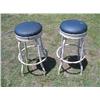 Image 1 : 2 bar stools.