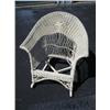 Image 1 : White wicker chair
