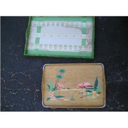 2 serving trays