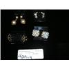 Image 1 : 4 pairs of vintage earings