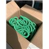 Image 2 : 3 STORE RETURN FLEXI HOSES AND NOZZLES