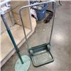 Image 2 : BENCH PRESS STANDS AND GARDEN CART