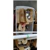 Image 2 : PALLET OF LIGHTING COMPONENTS AND LIGHTS