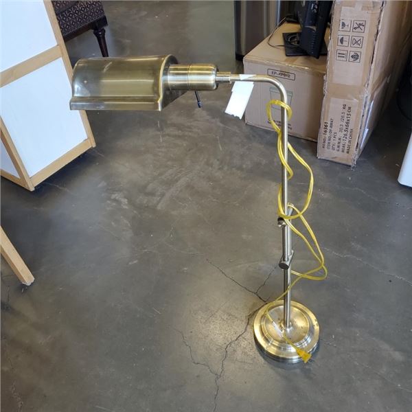 BRASS FLOOR LAMP
