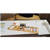 Image 2 : PAPYRUS FRAME KIT AND BAMBOO BATHTUB CADDY