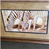 Image 2 : FRAMED ZEBRA PRINT