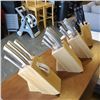 Image 2 : KORTARI AND FABREWARE KNIFESETS IN WOODEN BLOCKS