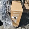 Image 2 : LOT OF 8 DEFECTIVE STORE RETURN GAMING MONITORS