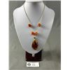 Image 1 : Vintage Faux Amber Pendant and Beads Necklace