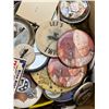 Image 2 : Lot Of Vintage Souvenier & More Button Pins