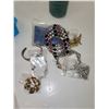 Image 2 : Baggie of Estate Jewellery
