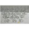 Image 3 : Set of 12 Wine Glasses