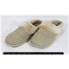 Image 1 : SIZE 10 SKECHERS SLIPPERS