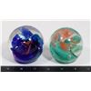 Image 1 : SET OF TWO BLOWN GLASS ORBS