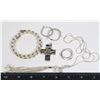 Image 1 : BAG OF ASSORTED FASHION JEWELRY INCLUDING CROSS