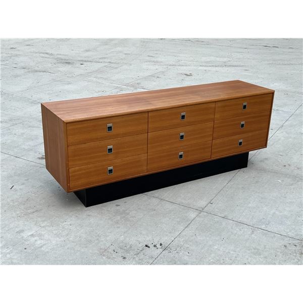 Canadian Teak 9 Drawer Dresser - nice overall - approx: 72x18 & 27"T - see photos