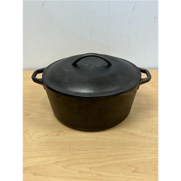 Lodge USA Cast Iron No. 8 Dutch Oven 10 1/4 (see all photos)