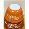 Image 3 : 3 Pyrex Wheat Pattern Nesting Mixing Bowls - Largest 2.5L - see all photos