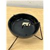 Image 4 : Vintage Textured Glass 2.5" Lighter & Ceramic 3.5" Ashtray on wire Base
