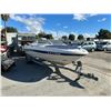 Image 2 : 1998 BAYBOAT WITH TRAILER