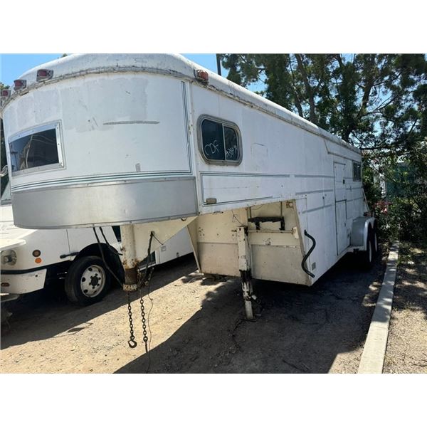 1981 MILEY HORSE TRAILER